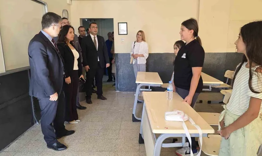 Kaymakam öztürk, öğrencilere okula uyum haftasında destek verdi