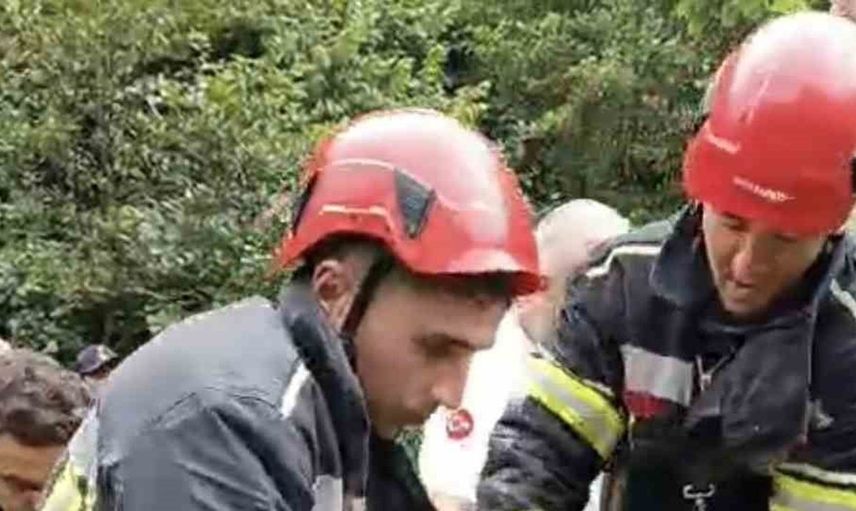 Trabzon'da dereye düşen otomobilde 5 kişi yaralandı