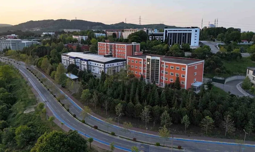 SUBÜ'de tüm kontenjanlar doldu: Eğitimdeki başarılar devam ediyor