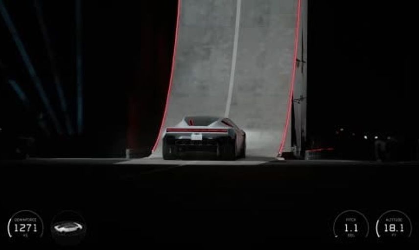 Tesla'nın yeni süper otomobili Roadster, havada süzülerek büyük bir gösteri yaptı