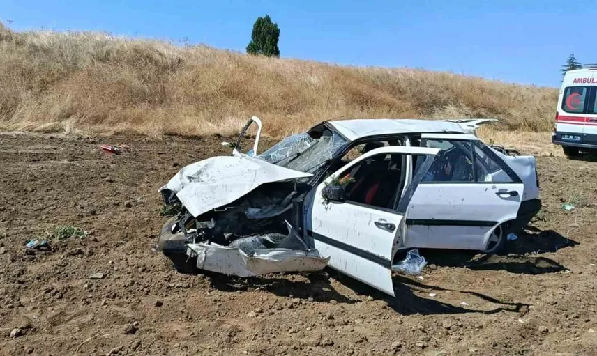 Kırıkkale’de takla atan otomobilde 2 kişi yaralandı