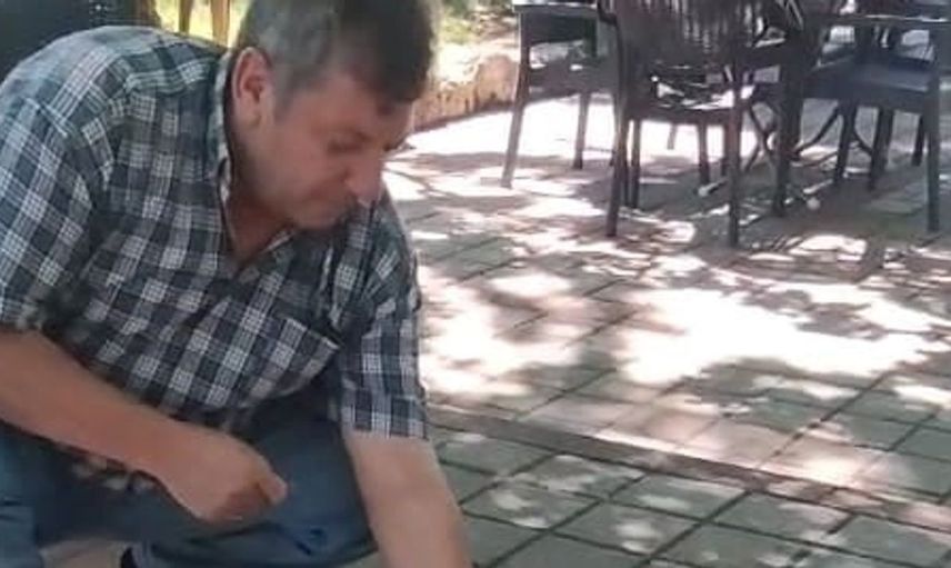 İnegöl'de çay bahçesinde sincap ve kumru ile sıcak dostluk anları