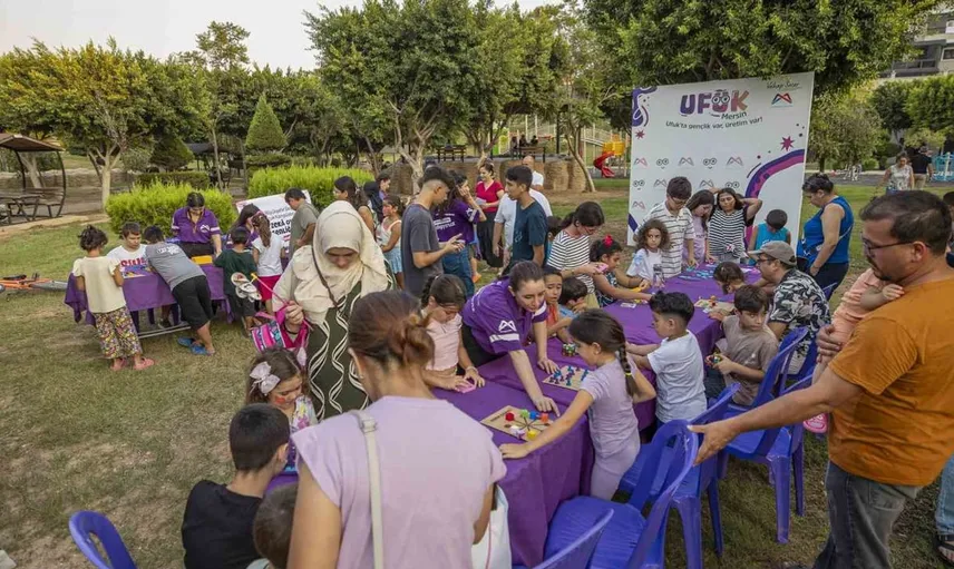 Tarsus'ta çocukların hayal gücünü geliştiren akıl ve zeka oyunları şenliği düzenlendi