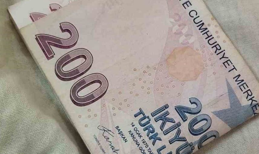 Unutulan para pazar esnafının dikkati sayesinde sahibine ulaştı