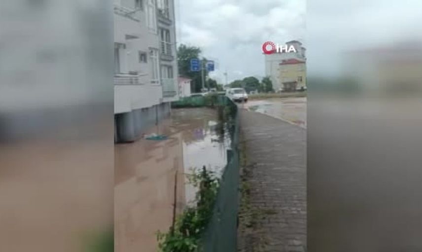 Kastamonu'da yoğun yağışlar sonucu 150'den fazla yapı su altında kaldı