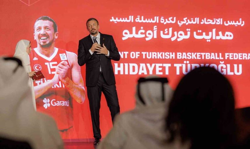 Hidayet Türkoğlu Doha'da FIBA 2027 Dünya Kupası geri sayım töreninde