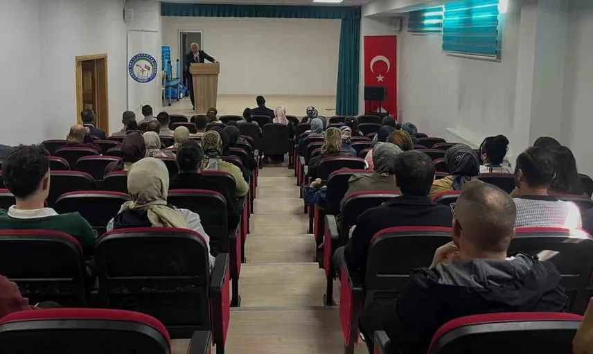 Aydıntepe'de yeni eğitim yılı için zümre toplantısı yapıldı