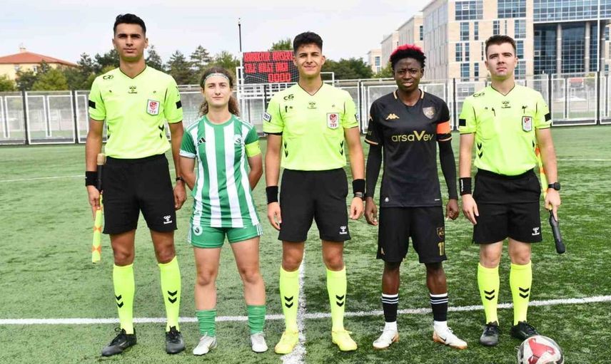 Kayseri kadın futbol takımı, Şile'yi farklı geçti