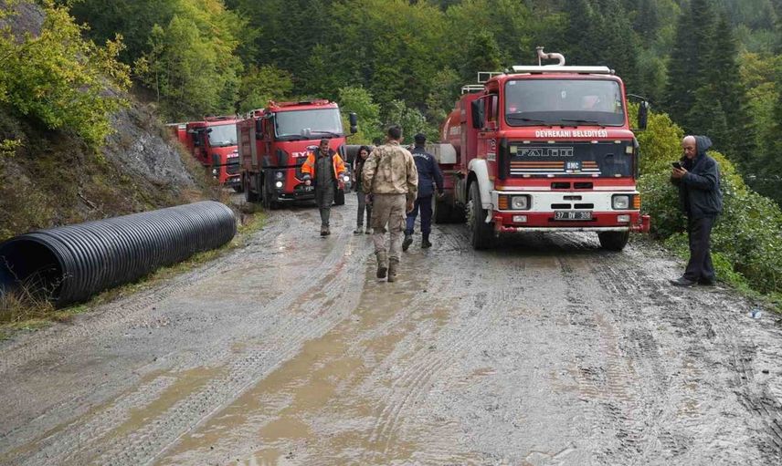 Kastamonu'da yangın korkuttu: 9 ev küle döndü