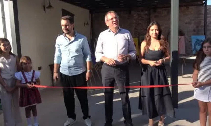 Cunda'da küçük ressamlardan hayvan temalı sergi