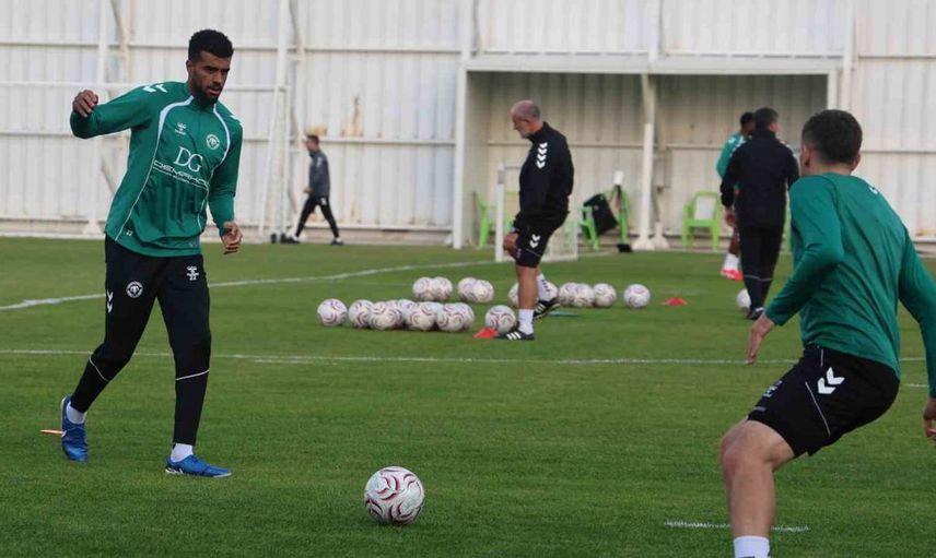 İlhan Palut'tan hakemlerle ilgili kritik açıklama: Adaletli maç yönetimi bekliyoruz