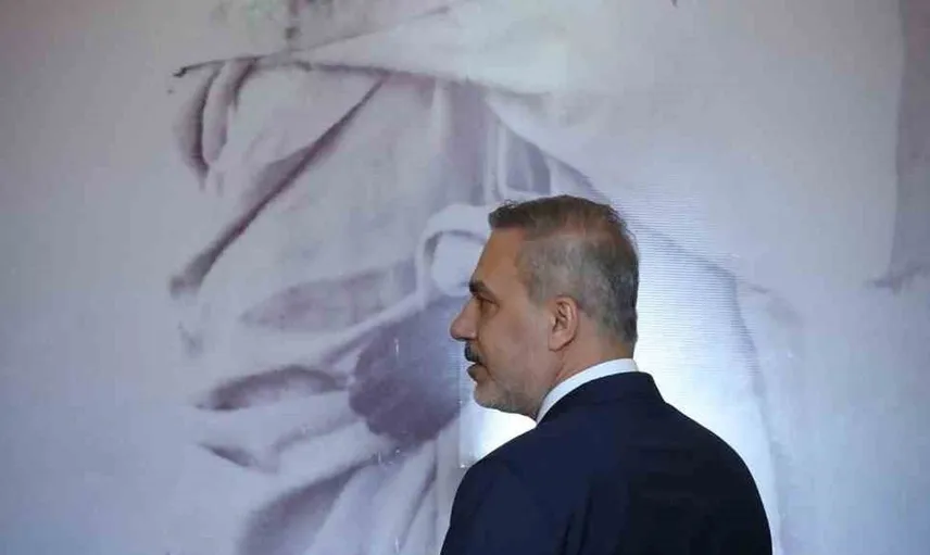 Hakan Fidan, Libya'nın milli kahramanı ömer muhtar'ın anıt mezarını ziyaret etti