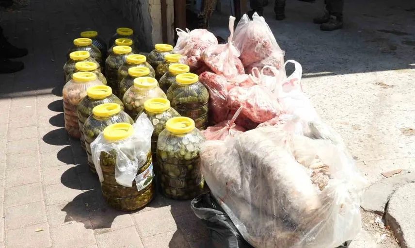 Antalya'da gıda denetiminde son tarih geçmiş ürünlere el konuldu
