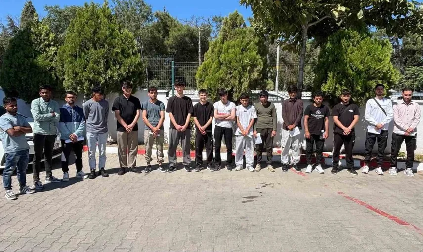 Edirne'de yasa dışı göçmen taşınırken yakalandı: Sürücü gözaltında
