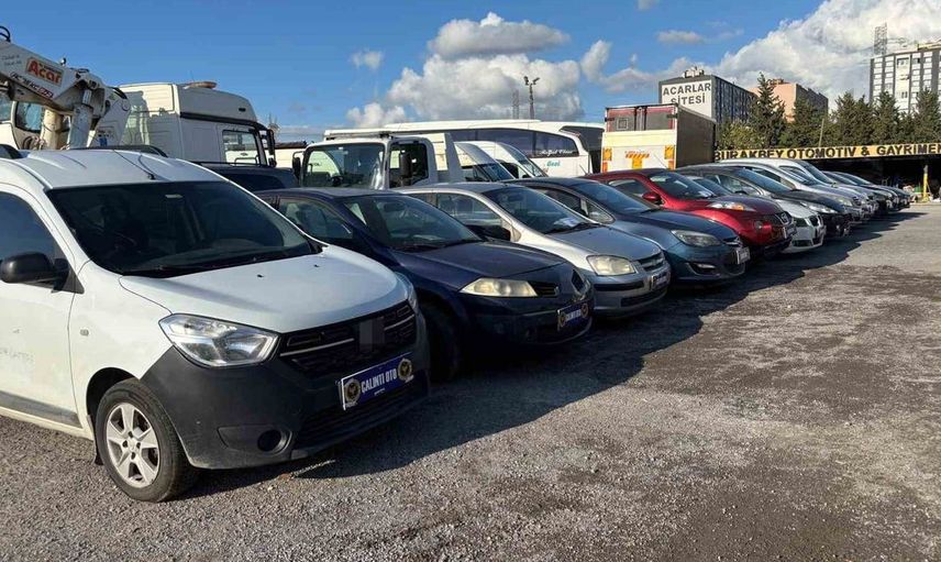 İstanbul'da oto hırsızlığı çetesi çökertildi: 10 şüpheli adliyeye sevk edildi