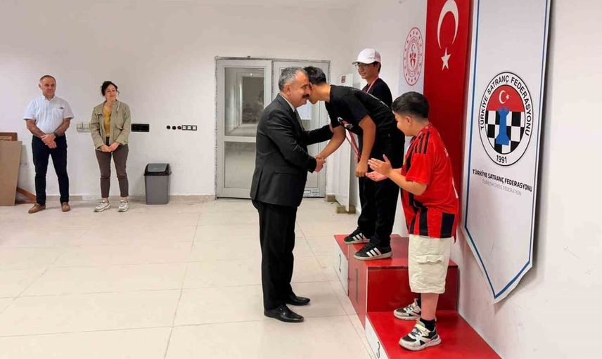 Eskişehir'de koruma altında olan çocuklar satranç şampiyonasında buluştu