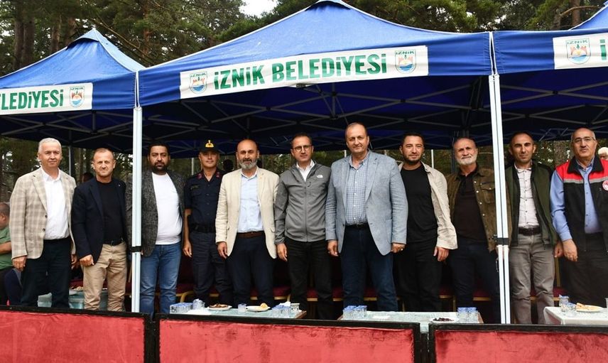 İznik'te alıç yaylası karakucak güreşleri büyük bir coşkuyla gerçekleşti