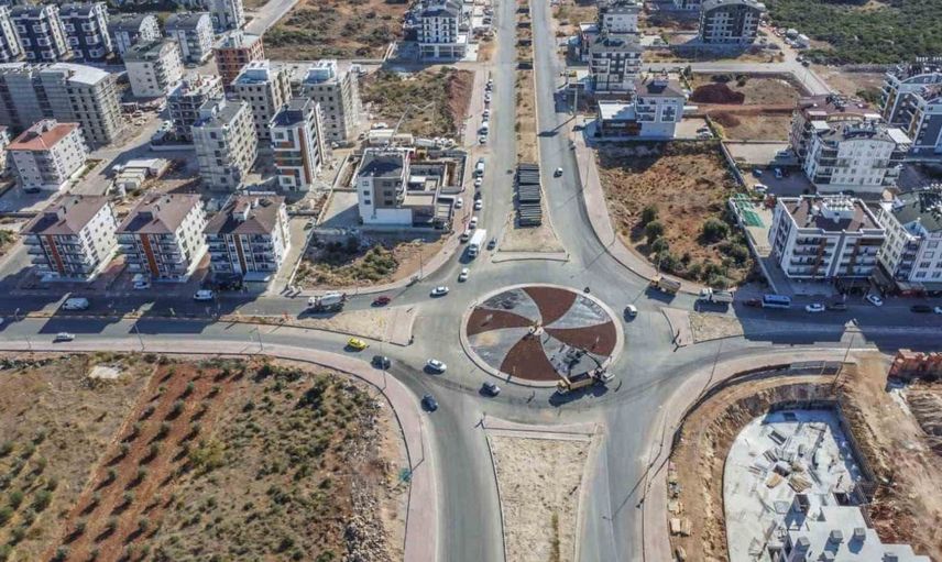 Kepez'de su tasarrufuna kurakçıl peyzaj uygulaması