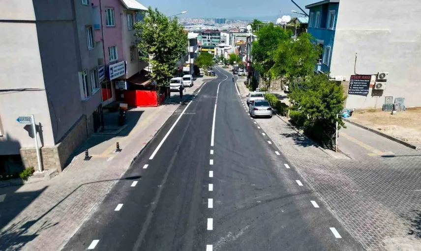 Dumlupınar caddesi yenilendi: Mahalle sakinleri konforlu yola kavuştu