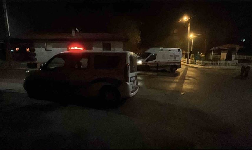 Çorum'da bıçaklı saldırıya uğrayan genç hastaneye kaldırıldı