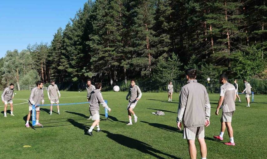Büyükgöz, Gebzespor'un Bolu kampını ziyaret etti