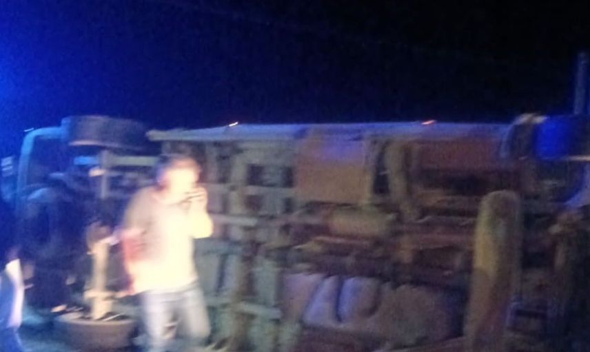 Van'da yolcu minibüsü kaza yaptı: 9 kişi yaralandı