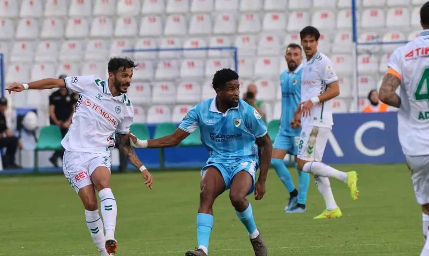 Erzurumspor, Konyaspor'u ağırladı: İlk yarı 1-0 tamamlandı