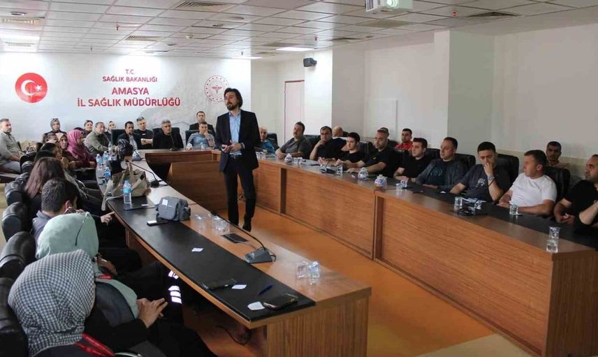 Amasya'da sağlık çalışanlarına yönelik etkili iletişim eğitimi düzenlendi