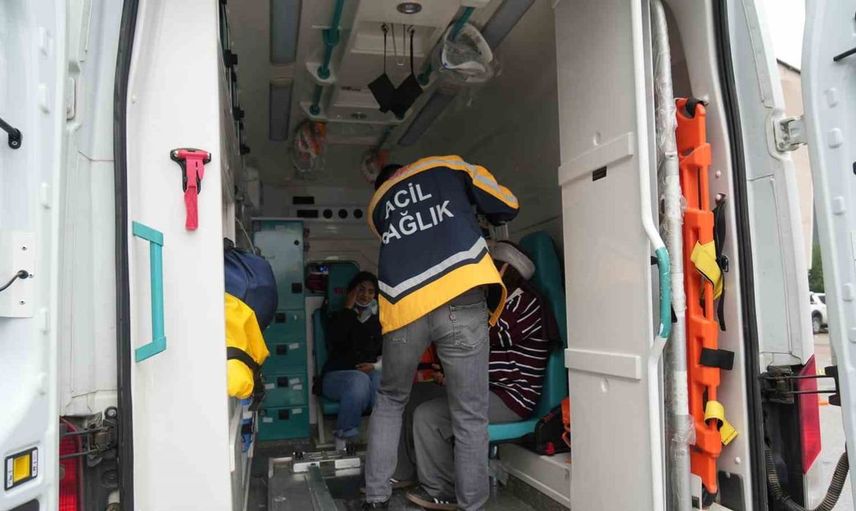 Muş'ta trafik kazası tatbikatı: 100 personel ve 20 araçla müdahale simülasyonu