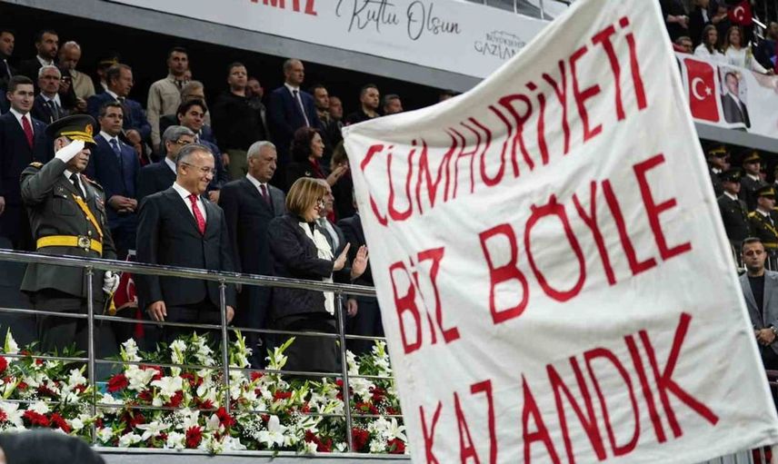 Cumhuriyet Bayramı coşkusu Gaziantep'te doruğa ulaştı