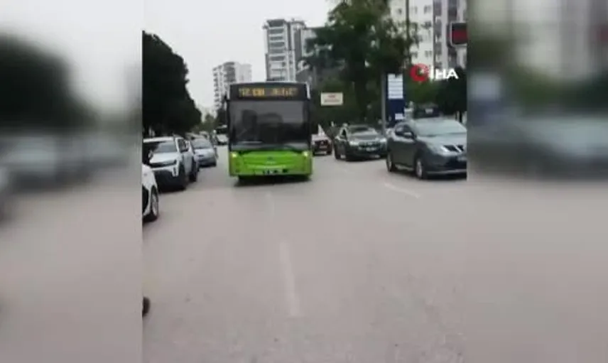 Adana'da otobüs tekerleği koptu, vatandaşlar bakım çağrısında bulundu