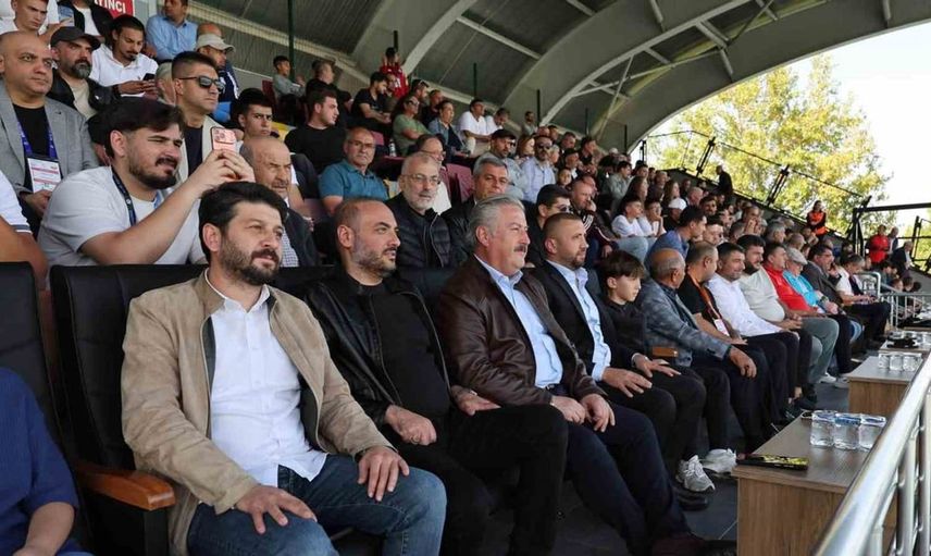 Latif Ersoy'dan Palancıoğlu'na anlamlı teşekkür