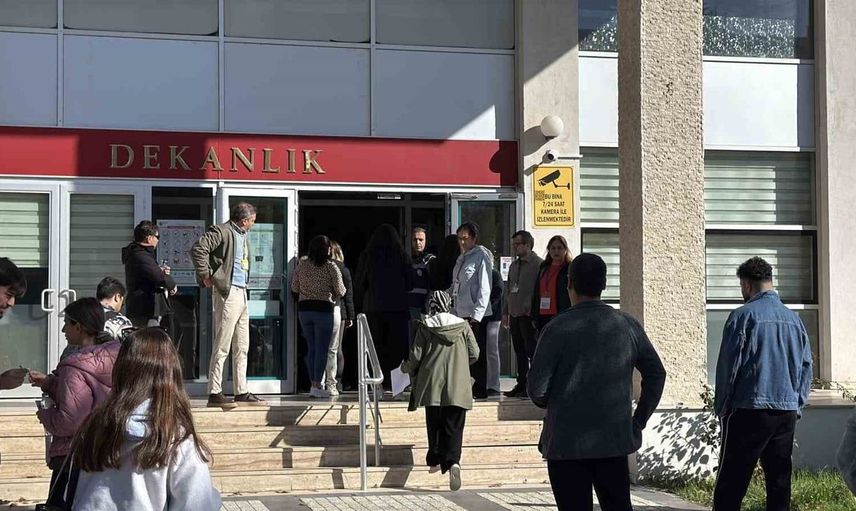 Eskişehir'de trafik sorununa sınav koşuşturması: Adaylar zamanla yarıştı