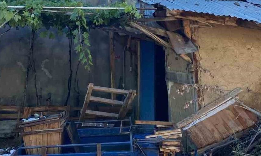 Yalvaç'ta yangın felaketi: İki ahşap ev küle döndü