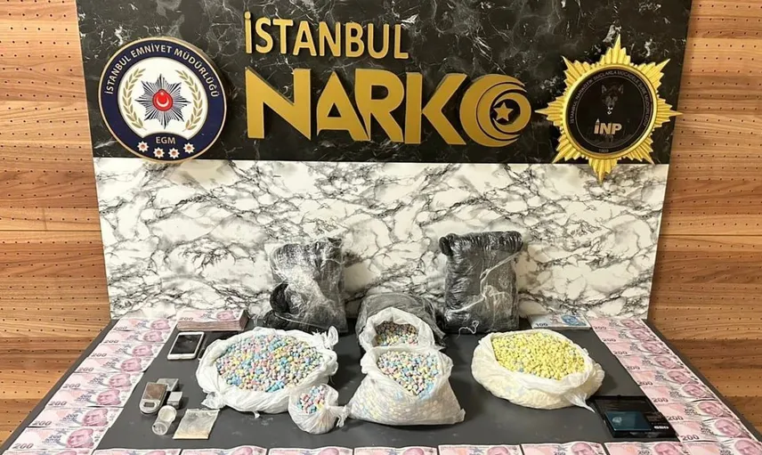 Esenyurt’ta düzenlenen uyuşturucu baskınında 72 bin hap ele geçirildi