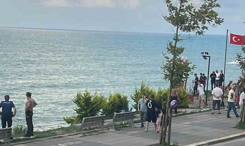 Akçakoca sahilindeki gizemli uçan cisim paniğe yol açtı