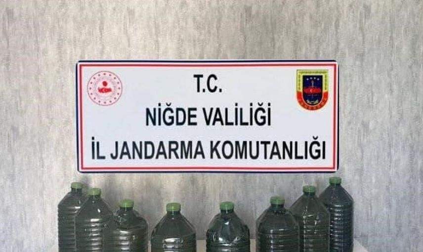 Niğde'de jandarmadan kaçak içki operasyonu: 40 litre etil alkol ele geçirildi