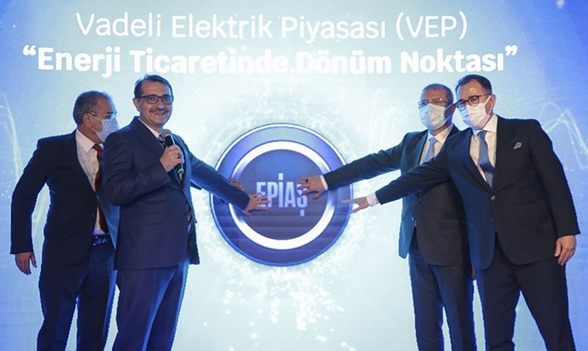 Bakan Dönmez: Vadeli Elektrik Piyasası İşleme Açıldı