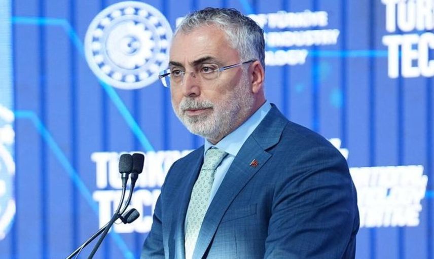 Bakan Işıkhan: "Yerli İş Gücümüzü Önceleyerek Yabancılara Çalışma İzni Veriyoruz"