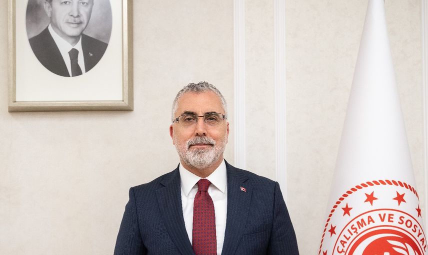 Bakan Işıkhan'dan müjde: SGK'ya yüzlerce sözleşmeli personel alınacak!
