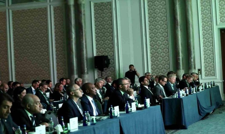 Bakan Kasapoğlu Avrupa Şampiyonası hakkında konuştu: Türkiye 2028 ve 2032 Avrupa Futbol Şampiyonası organizasyonlarına adaydır