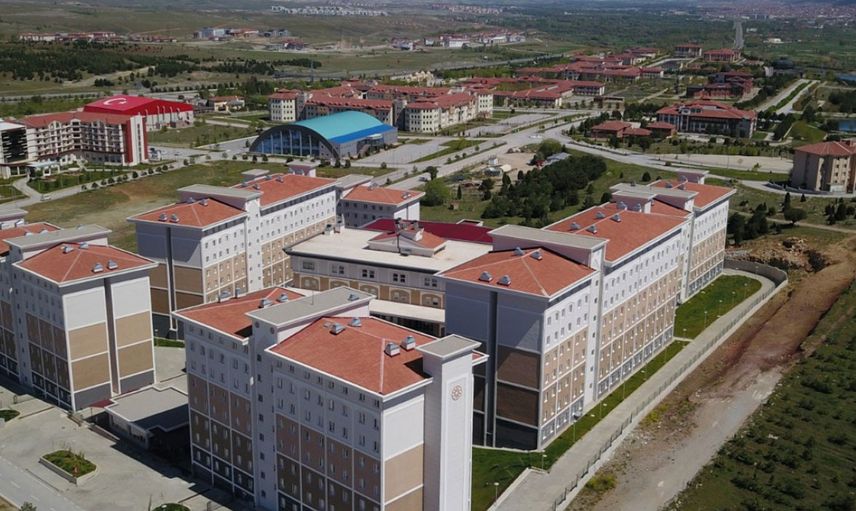Bakan Kasapoğlu’nun KYK yurdu açıklaması: Hem öğrenciler hem de depremzedelerin hizmetinde olacak