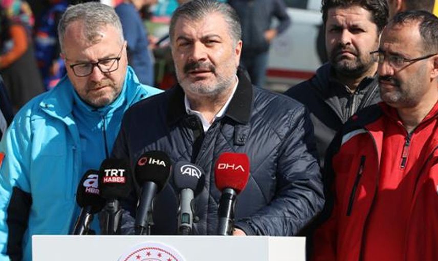 Bakan Koca’dan deprem bölgesindeki salgın hastalık açıklaması: Erken uyarı sistemimiz devrede