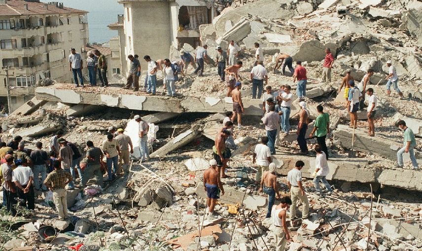 Bakan Kurum’dan 17 Ağustos paylaşımı: ‘Tek bir riskli yapı kalmayana kadar durmayacağız’