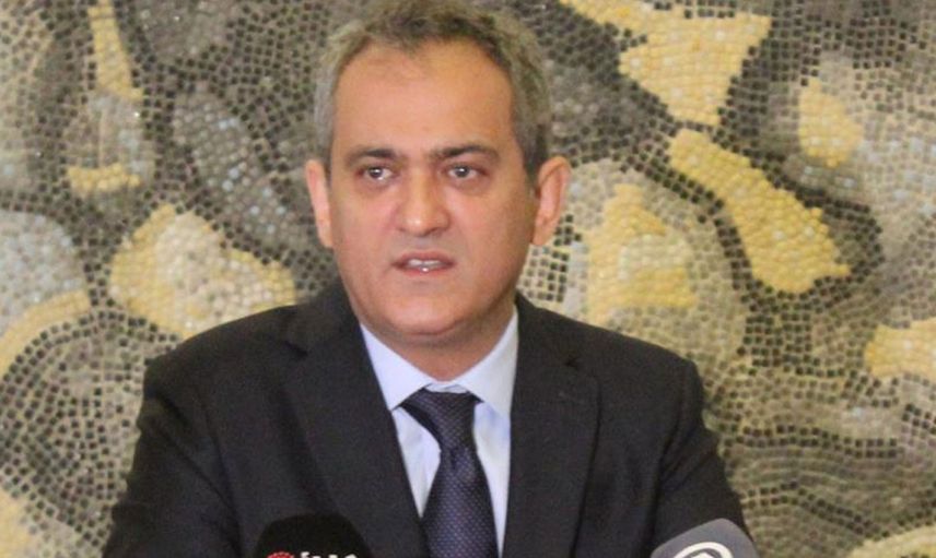 Bakan Özer'den öğretmen adaylarına müjde: Bu yıl atama yapılacak!