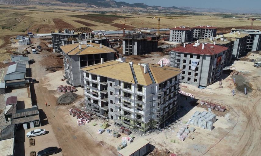 Bakan Özhaseki duyurdu: Adıyaman’daki konutlar Kasım’dan itibaren teslim edilecek