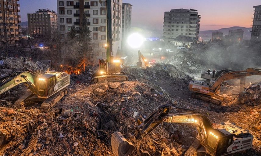 Bakan Özhaseki İstanbul'da kaç büyüklüğünde depremin beklendiğini açıkladı