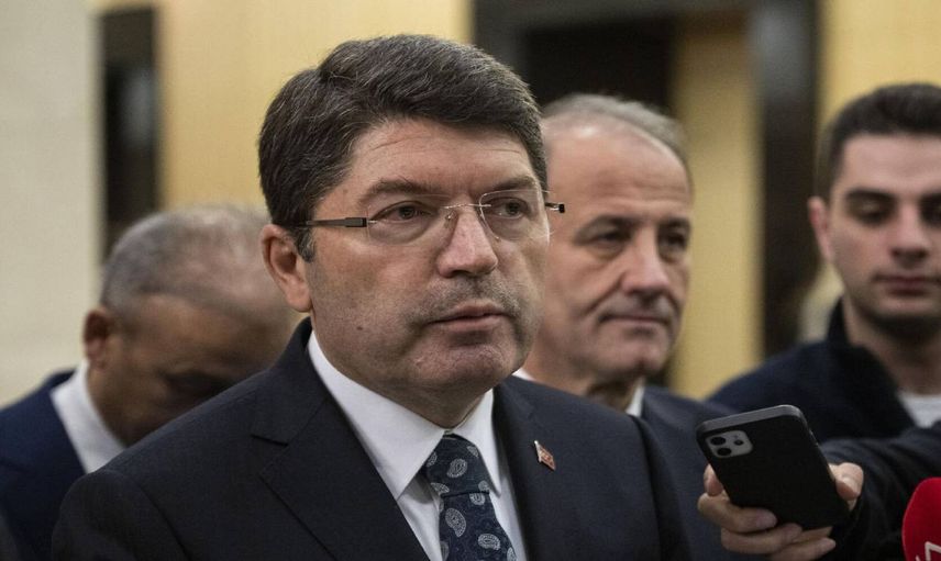 Bakan Tunç’tan flaş derbi açıklaması: ‘İki kulüp tarafından da karşılıklı arbedeler söz konusu’