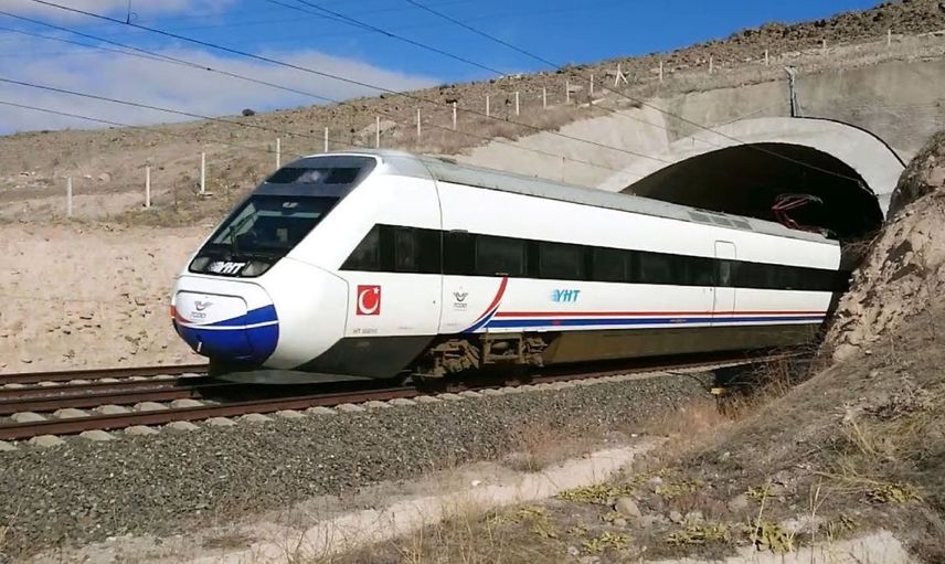 Bakan Uraloğlu duyurdu: Ankara ile İzmir arası hızlı trenle 3,5 saate düşecek