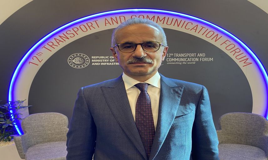 Bakan Uraloğlu vatandaşı uyardı: Kabul etmeyen uçağa binemeyecek!